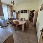 Central Apartment Gera