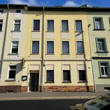 Central Apartment * Γκέρα