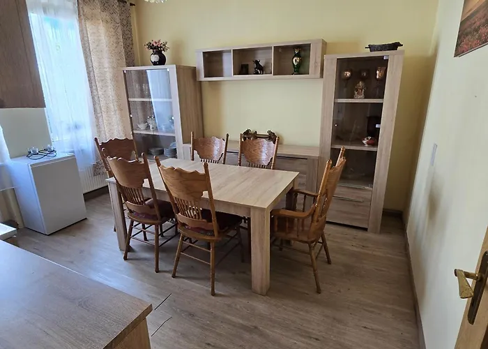 Central Apartment Γκέρα